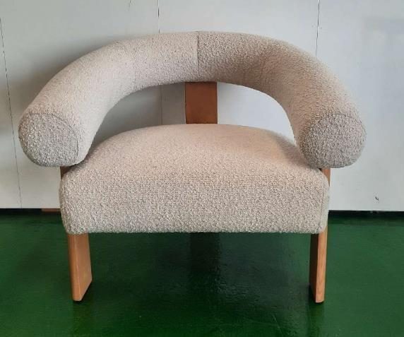 White Narcissus Chair